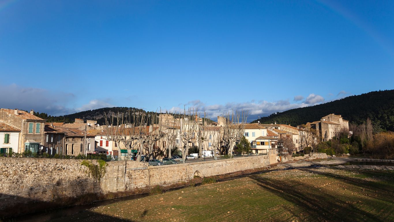 Hotels in Bize Minervois