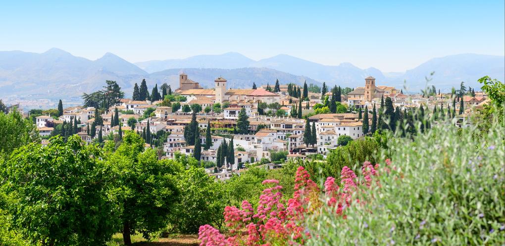 Tourist guide: what to do and see in Granada - Iberia USA