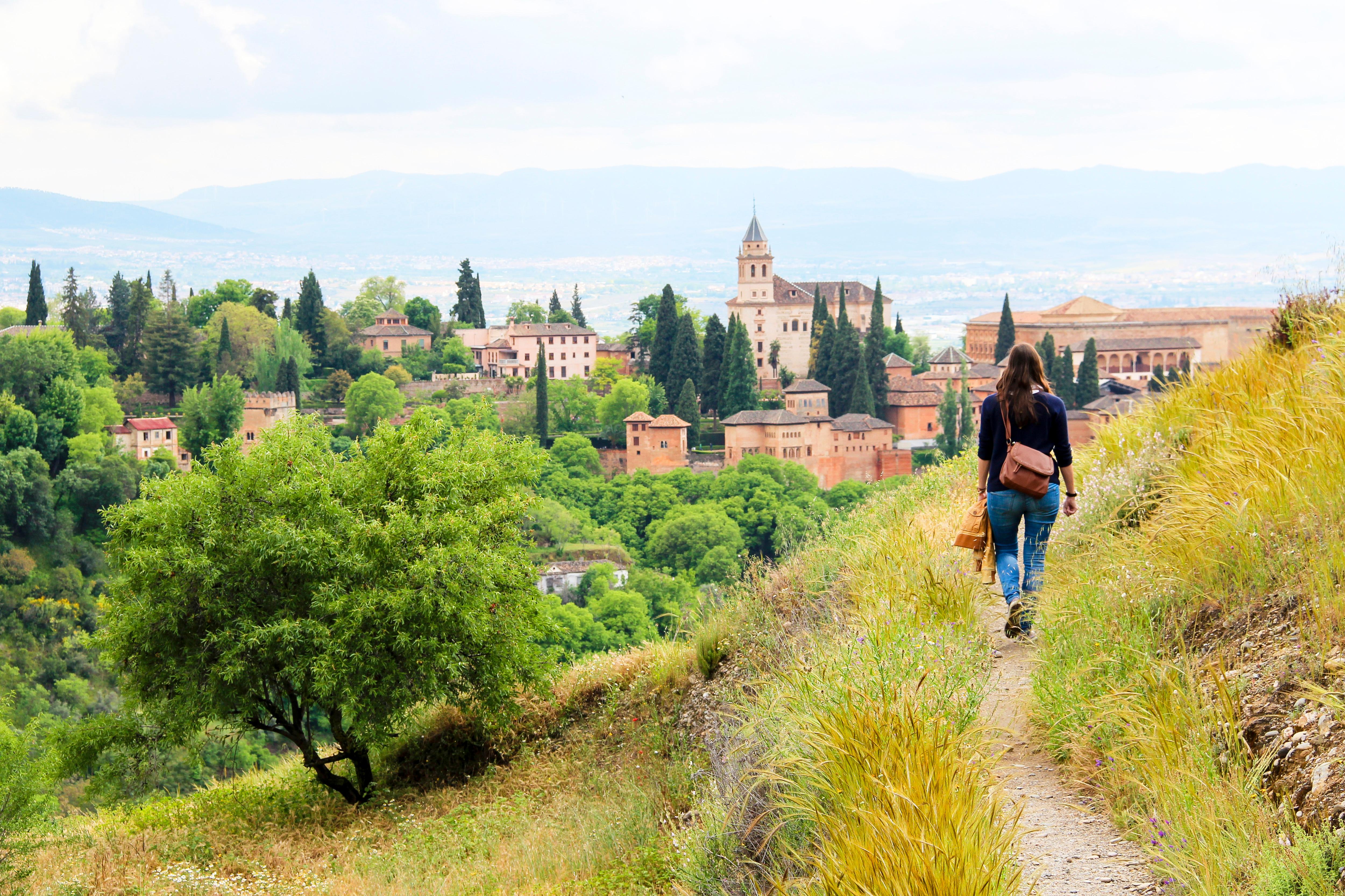 16 Best Hotels in Granada picture