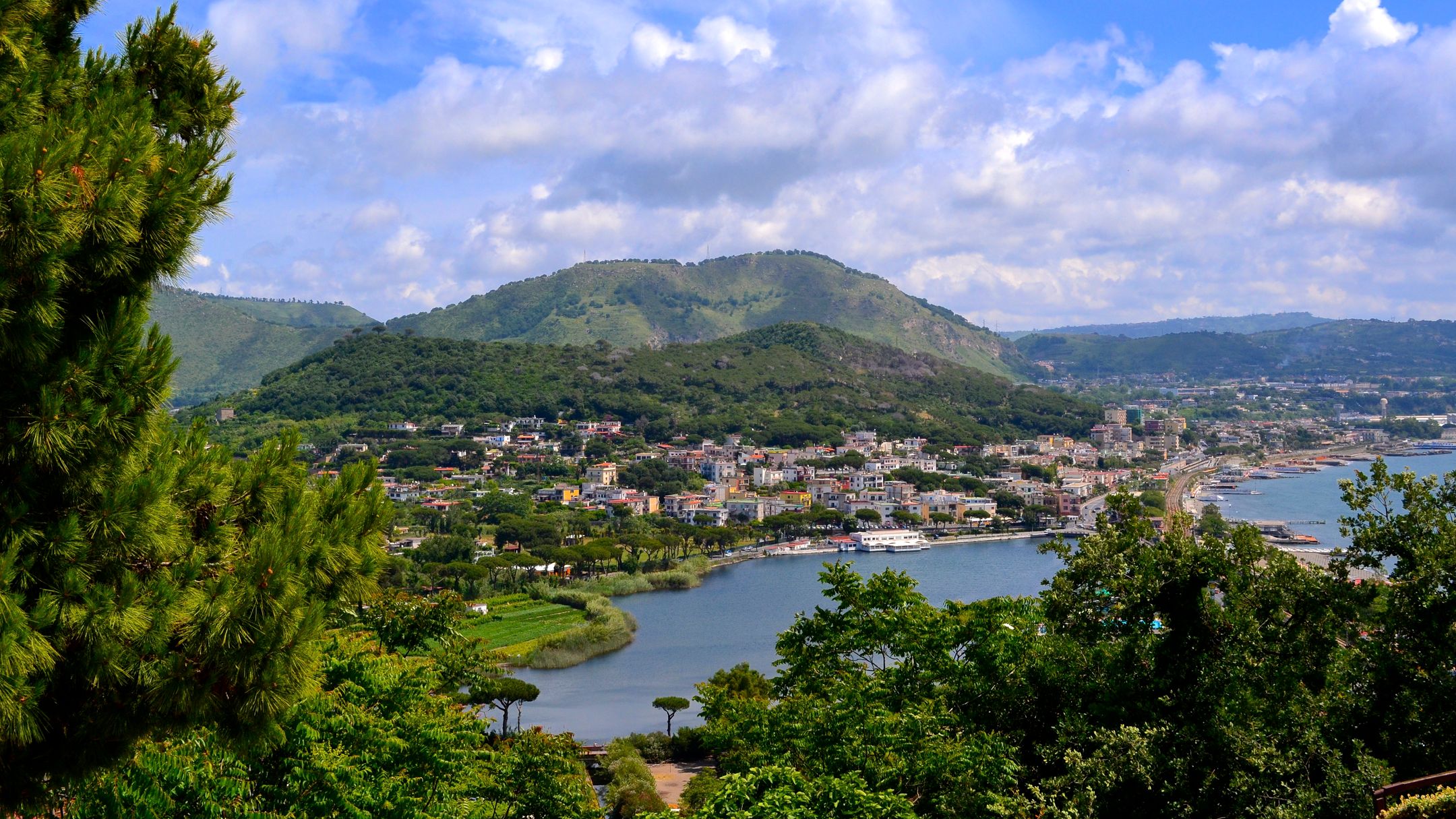 Günstige Hotels in Pozzuoli. Unterkünfte ab 35 €/Nacht KAYAK