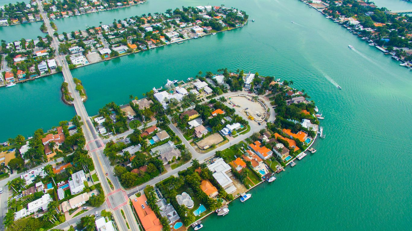 Hotels in Venetian Islands