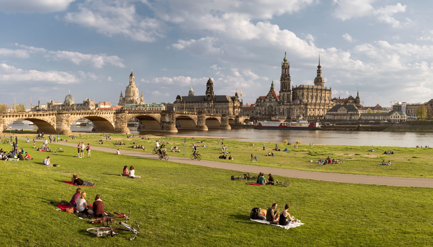 Dresden Travel Guide | Dresden Tourism - KAYAK Dresden Travel Guide | Dresden Tourism - KAYAK