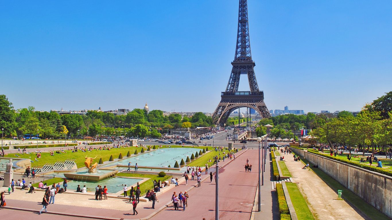 Paris Paris