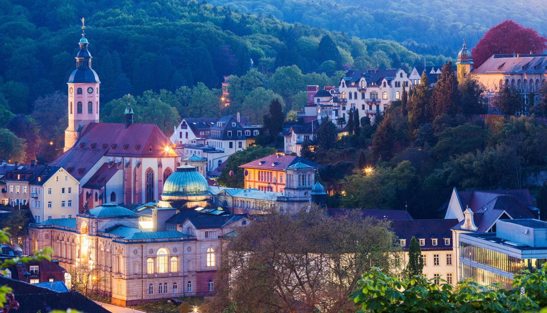 Vacaciones en BadenBaden desde 597 € Busca oferta de vuelo+hotel en KAYAK Vacaciones en BadenBaden desde 597 € Busca oferta de vuelo+hotel en KAYAK