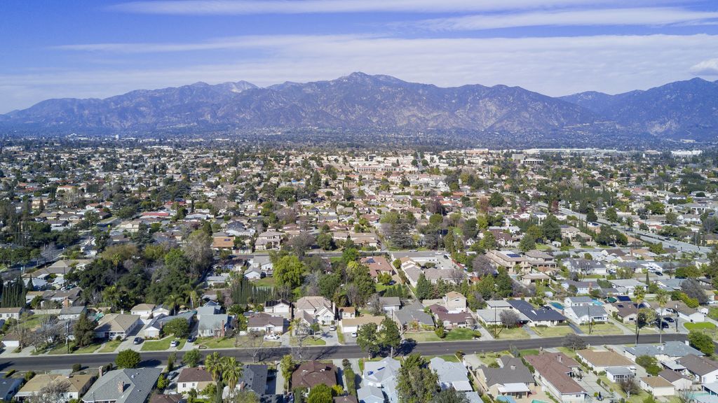 Last Minute Hotel Deals in Arcadia from $74/day - KAYAK