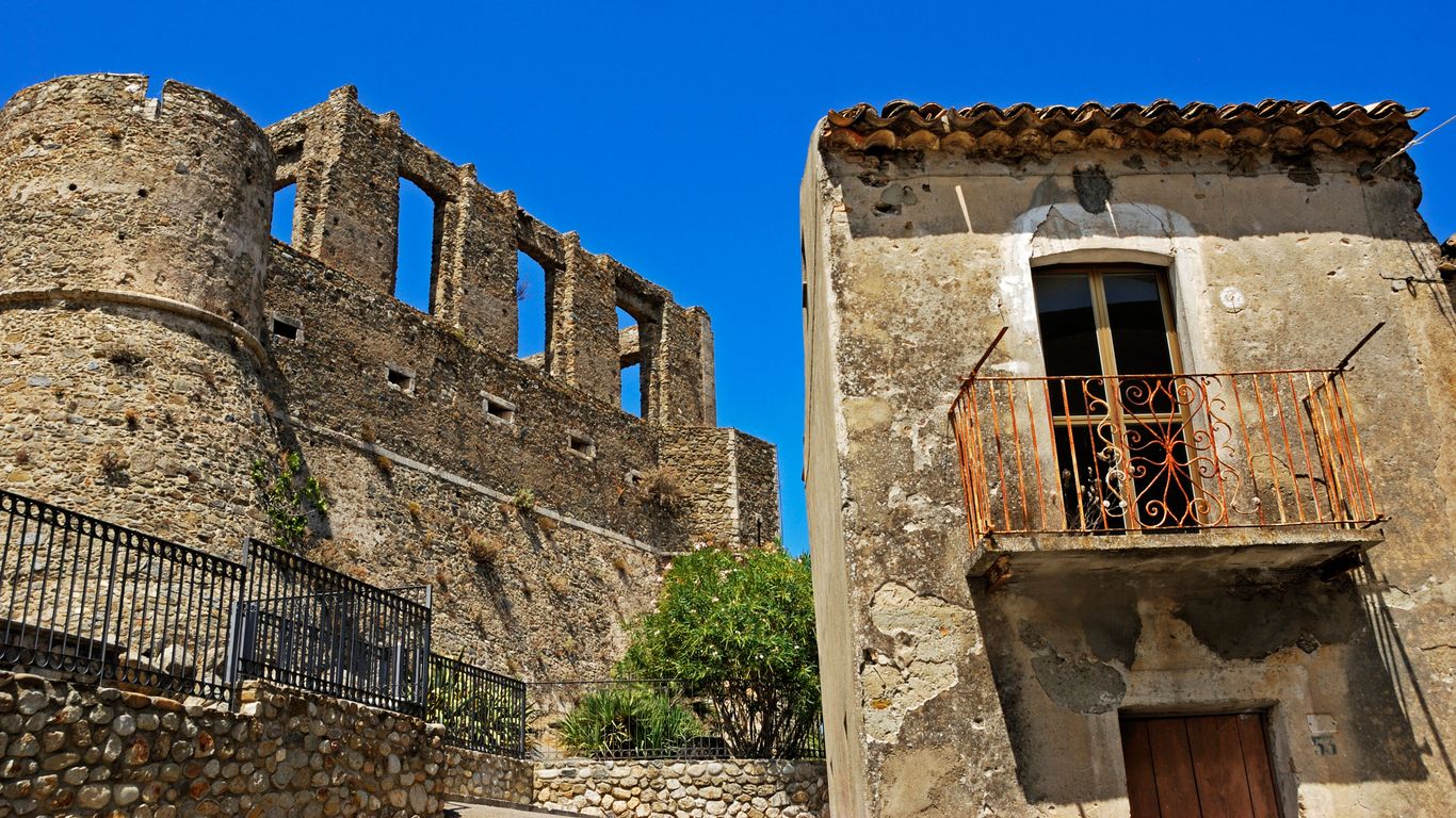Hotels in Squillace