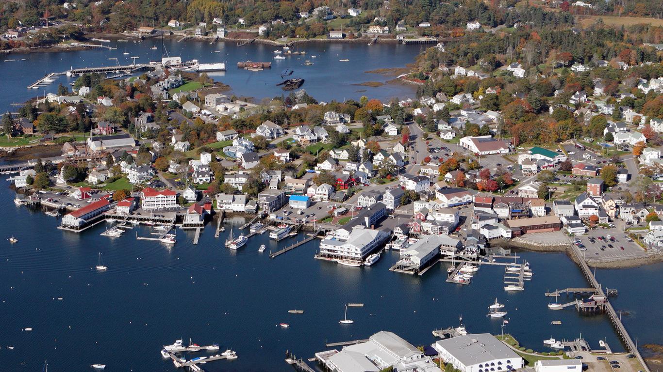 About Boothbay Harbor Maine  Living in Boothbay Harbor ME