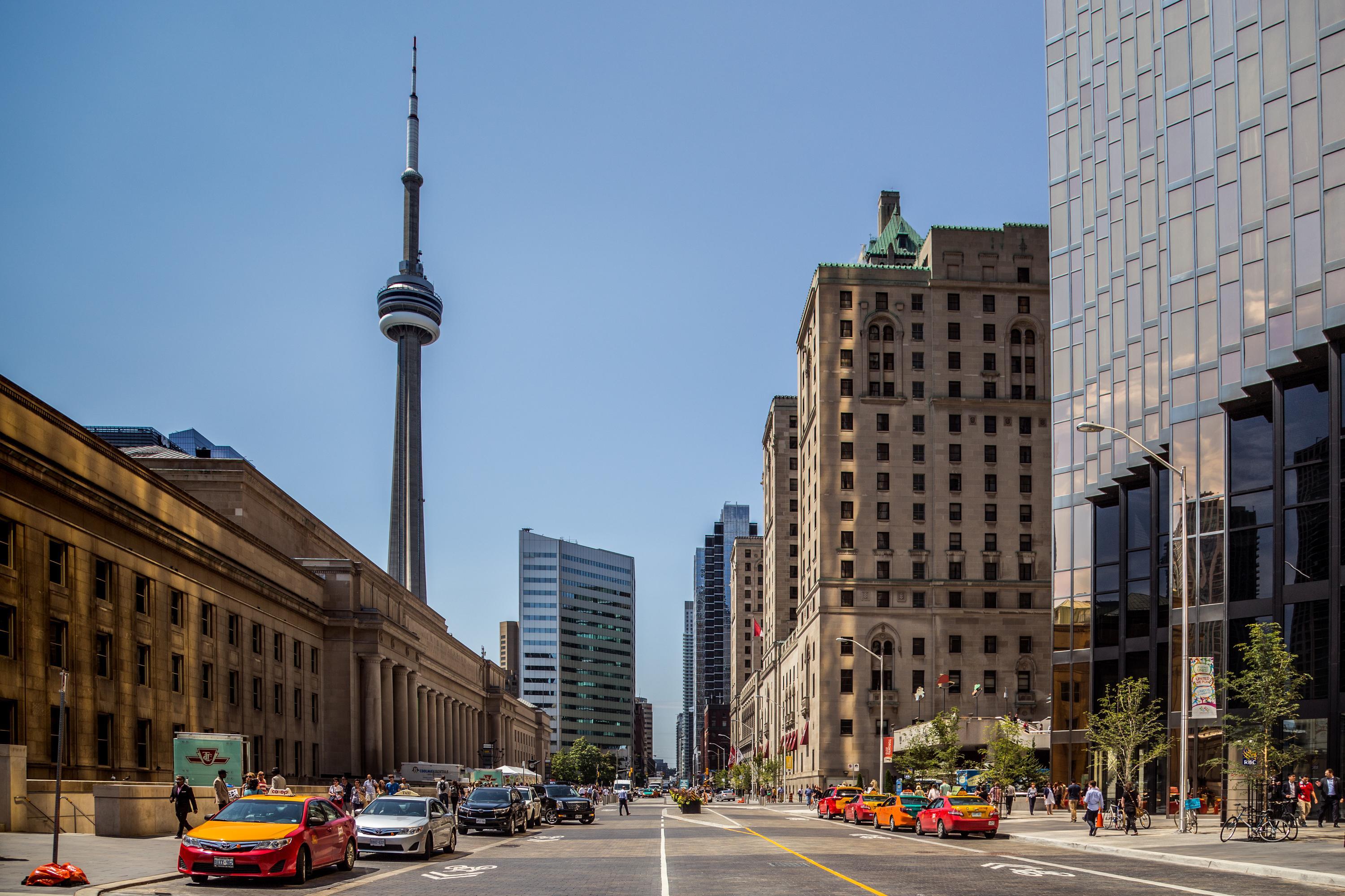 Flights from Washington D.C. to Toronto from 88 Priceline