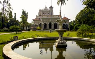 Pune Travel Guide: Find the Pune Tourist Guide Information at