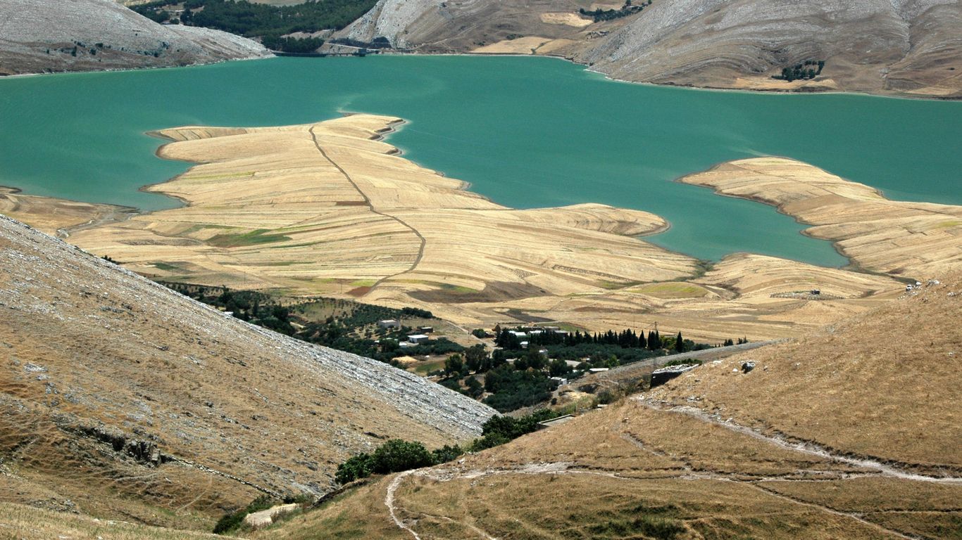 Hotels in Jendouba