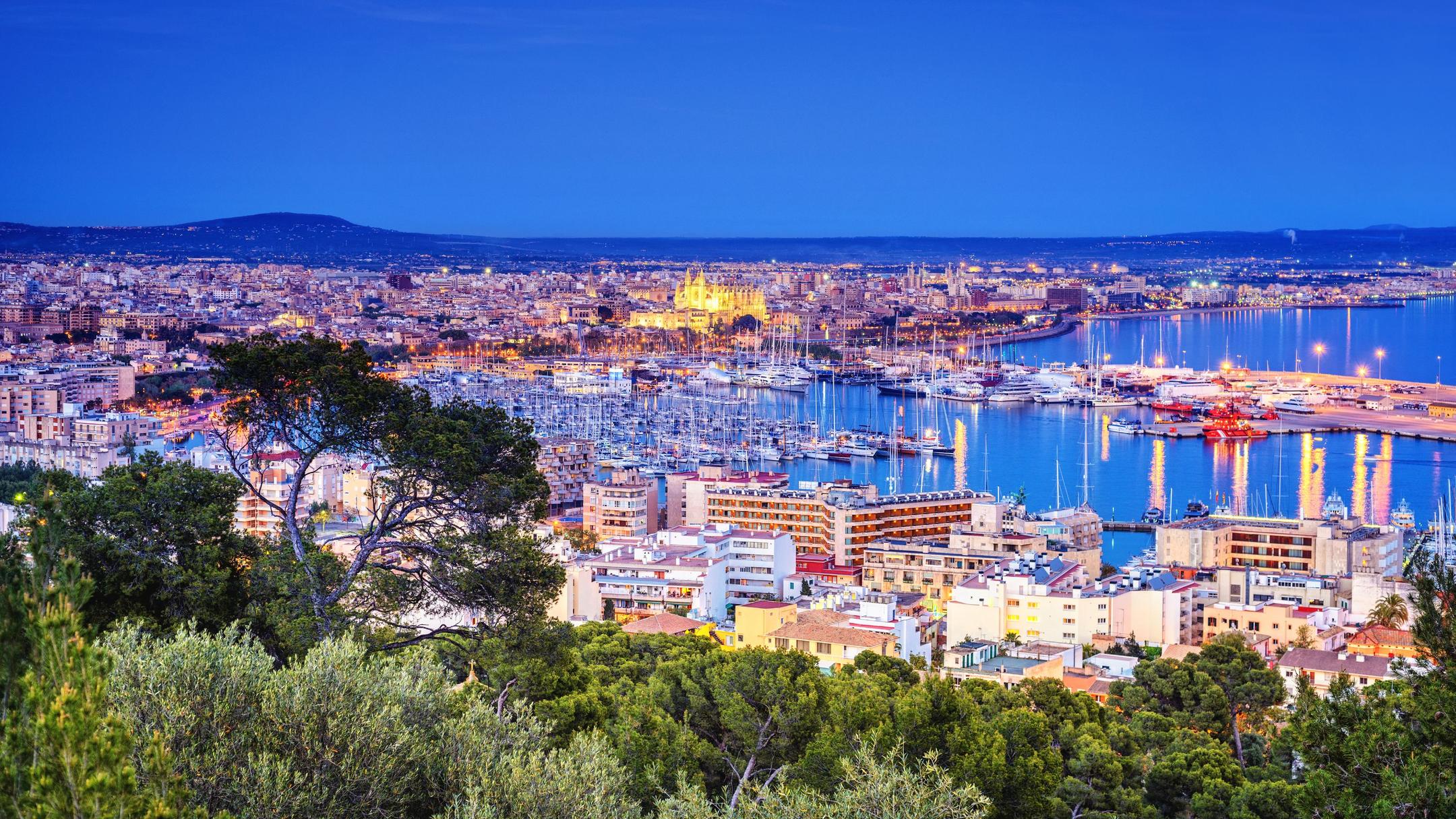 Flug Eindhoven - Palma de Mallorca ab 18 € - Günstige Flüge von