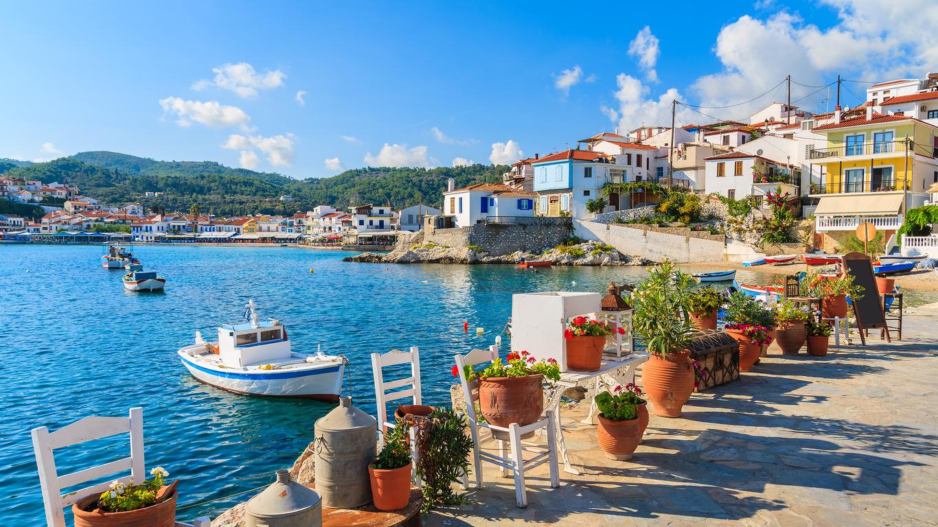 Best Price on Paradise Hotel in Samos Island + Reviews!
