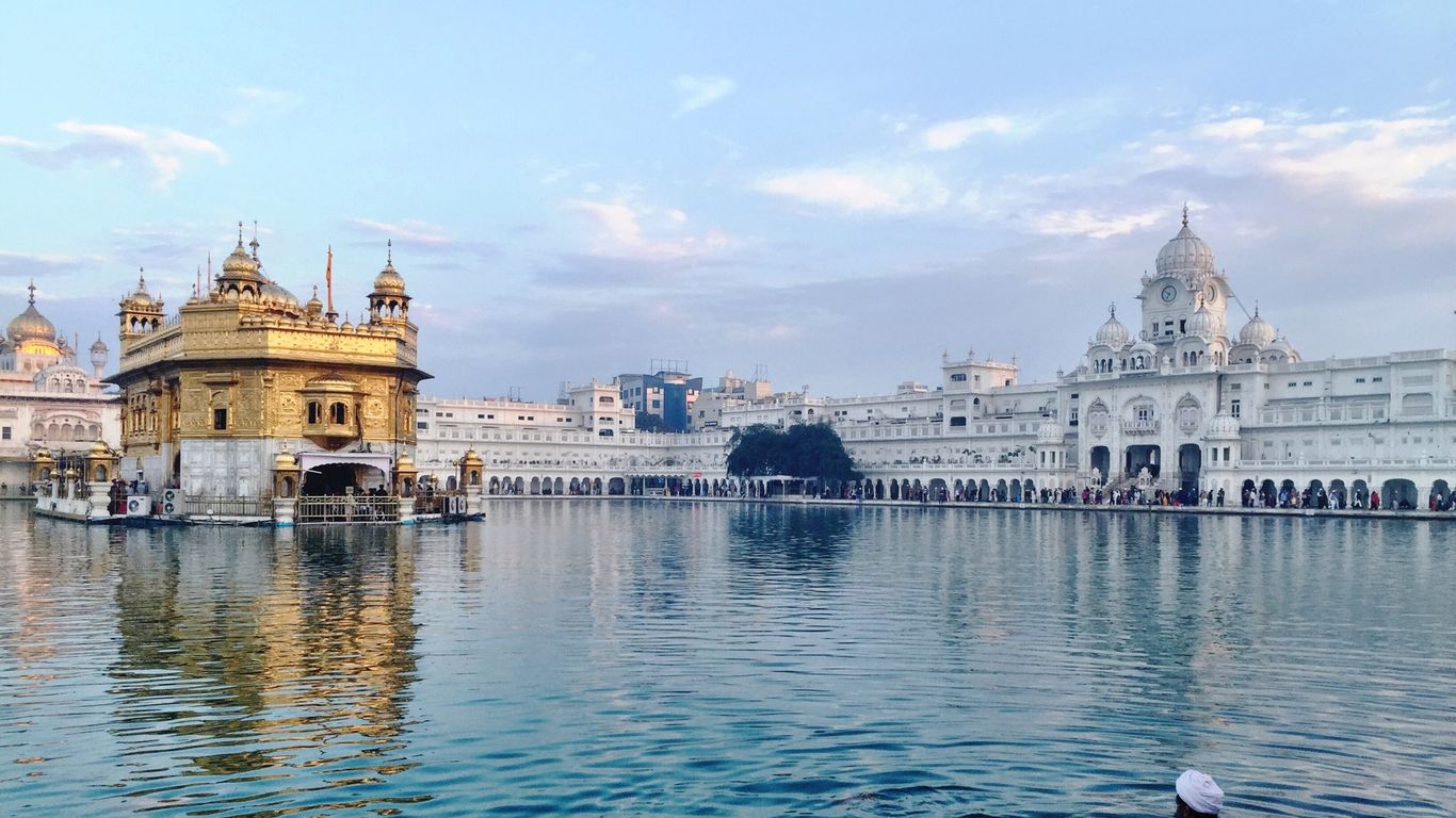 Flights to Amritsar Sri Guru Ram Dass Jee Intl