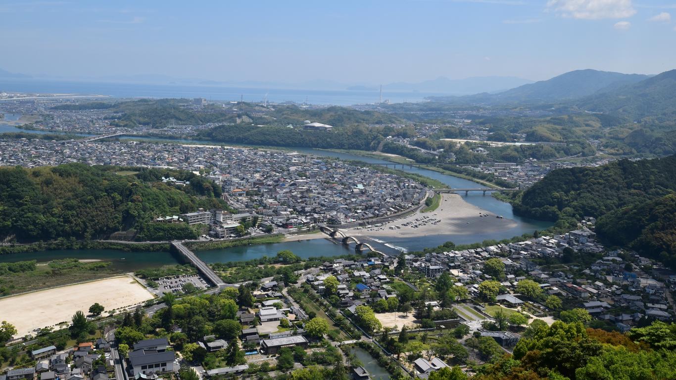 Alquiler de autos en Iwakuni