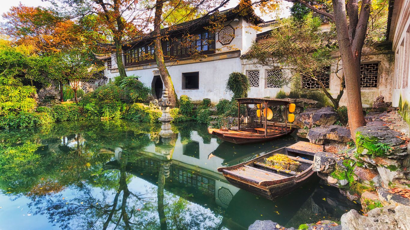 Hotels in Suzhou China Flower Botanical Garden