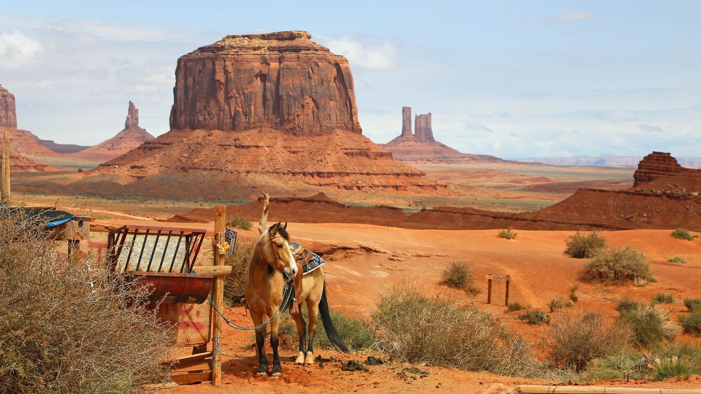 Hotels in Oljato-Monument Valley