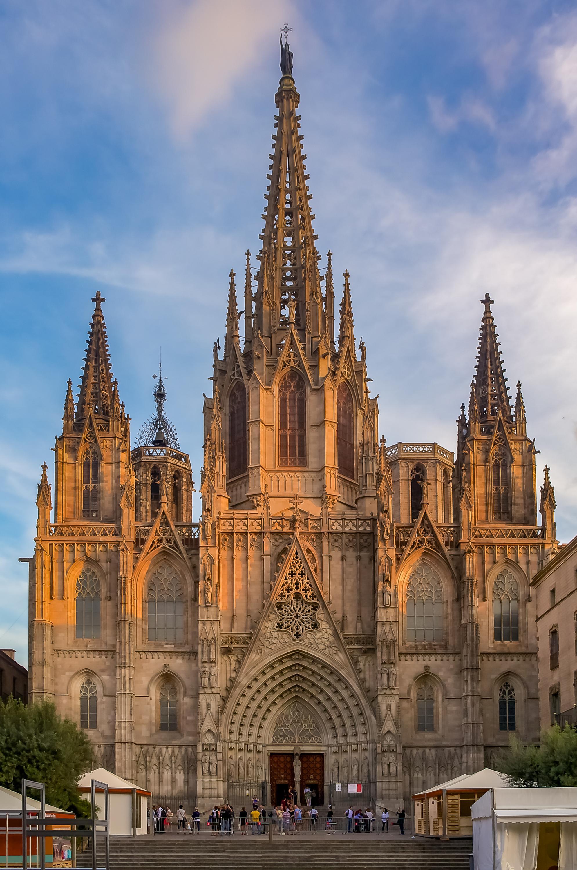 Hoteles cerca de Catedral de la Santa Cruz y Santa Eulalia de