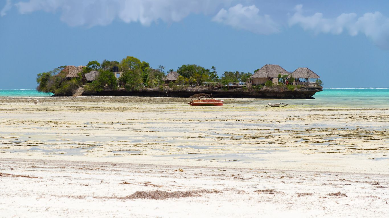 Hotels in Pongwe