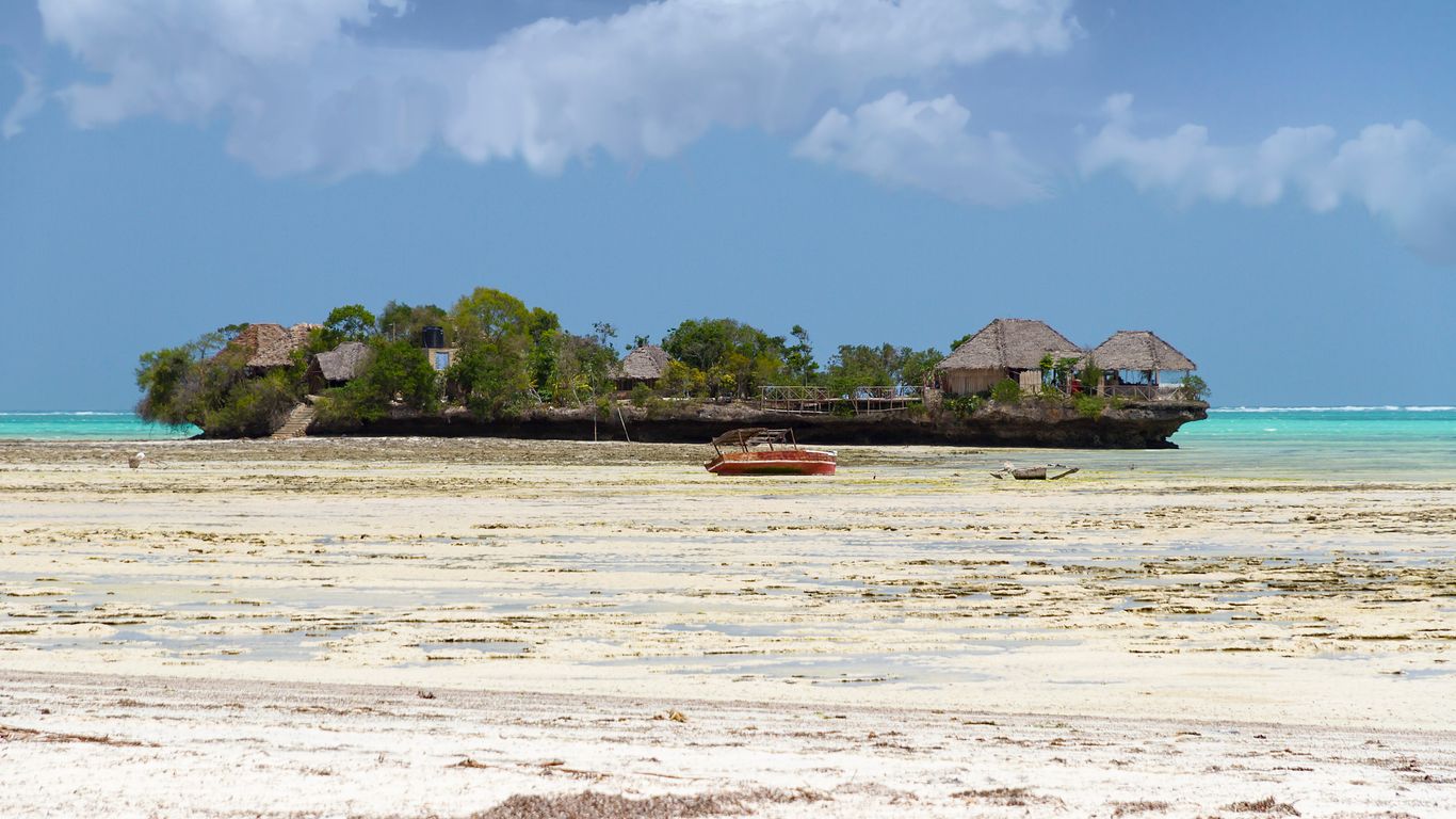 Hotels in Pongwe