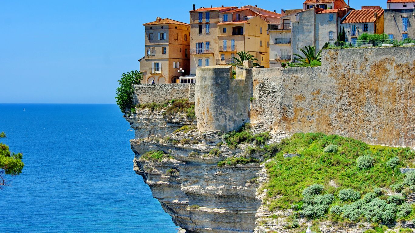 Hotels in Bonifacio