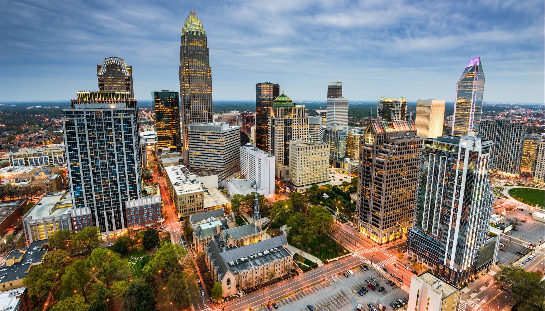 Vacaciones en Charlotte desde 700 ⬠- Busca oferta de vuelo+hotel en KAYAK
