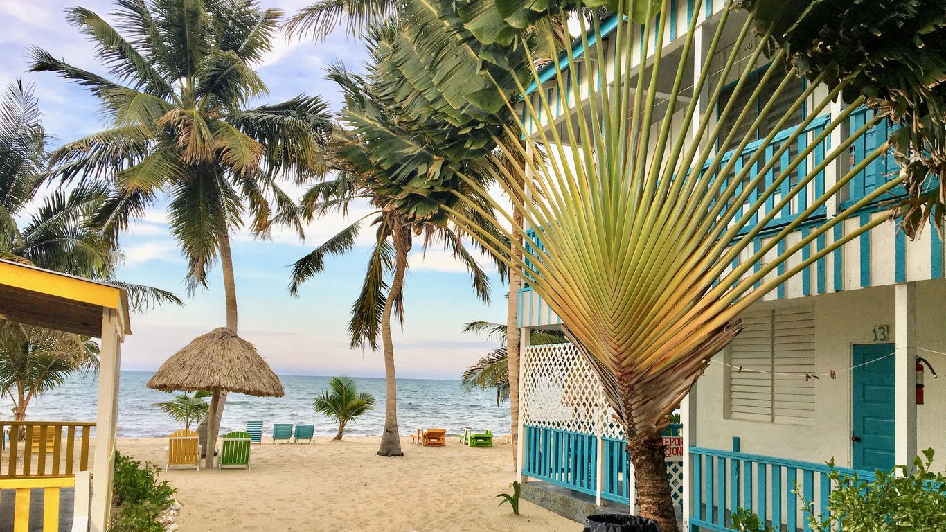 Flights to Placencia