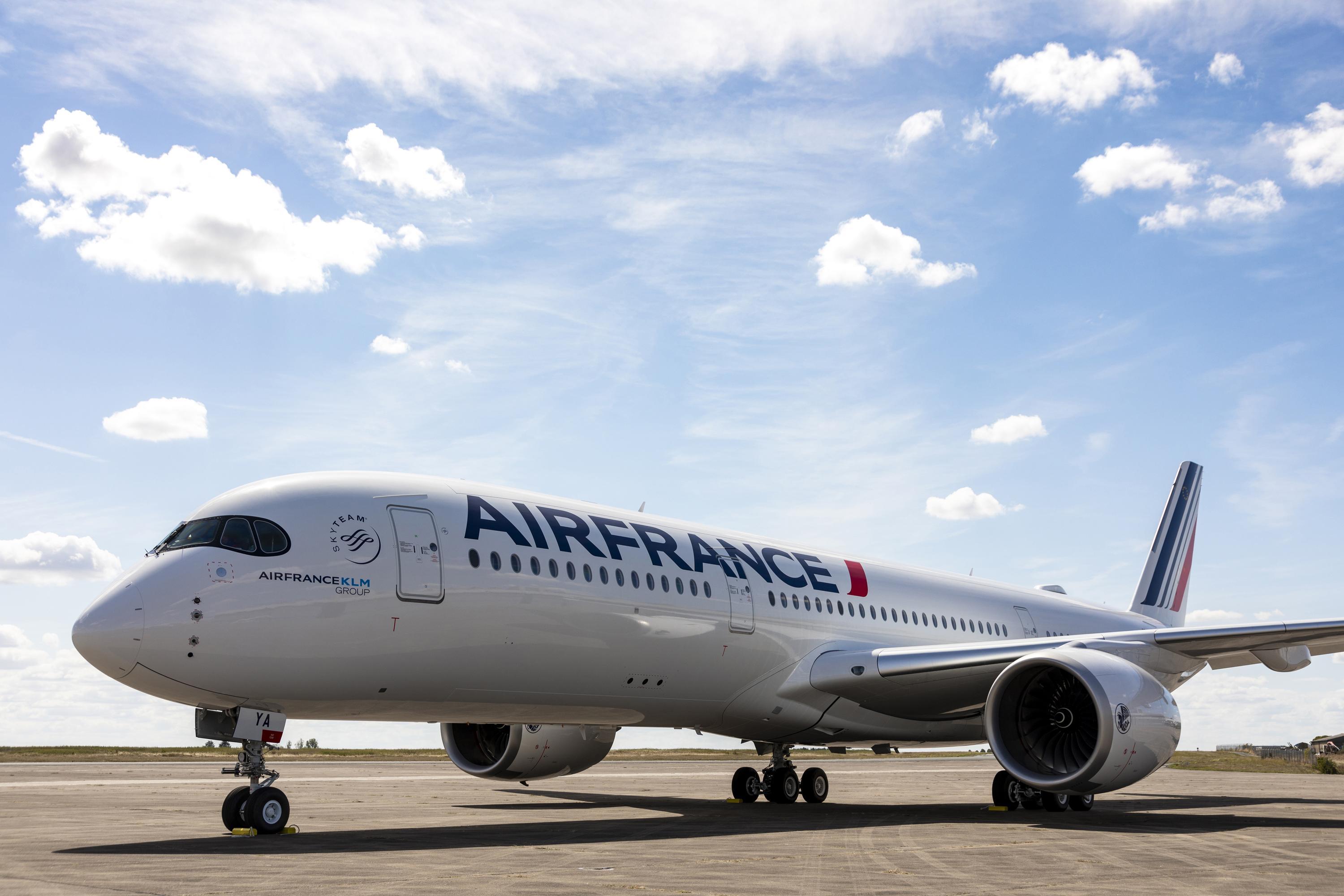 Air France AF - Flights, Reviews & Cancellation Policy - KAYAK