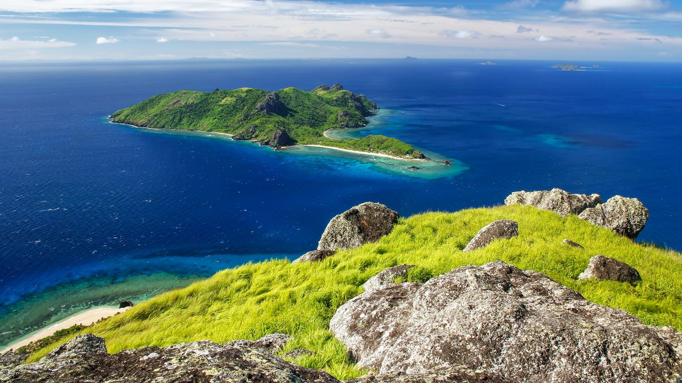 Hotels in Wayasewa Island