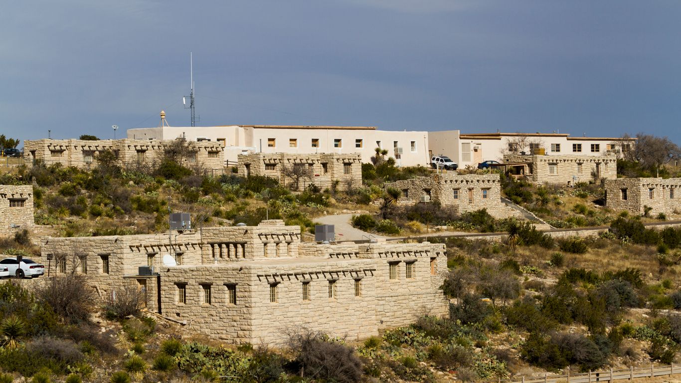 Flights to Carlsbad Cavern City