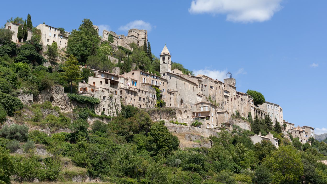 Hotels in Montbrun-les-Bains