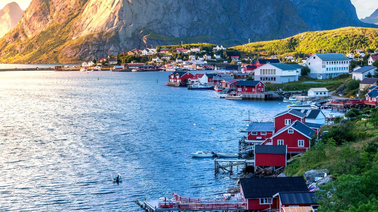 Billigflüge von Flughafen Frankfurt nach Lofoten & Vesterålen - KAYAK