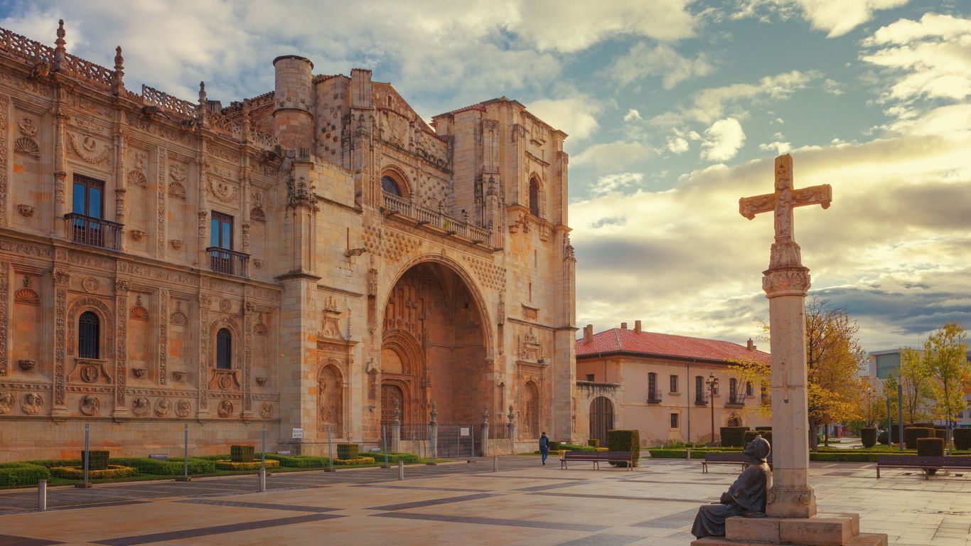León León