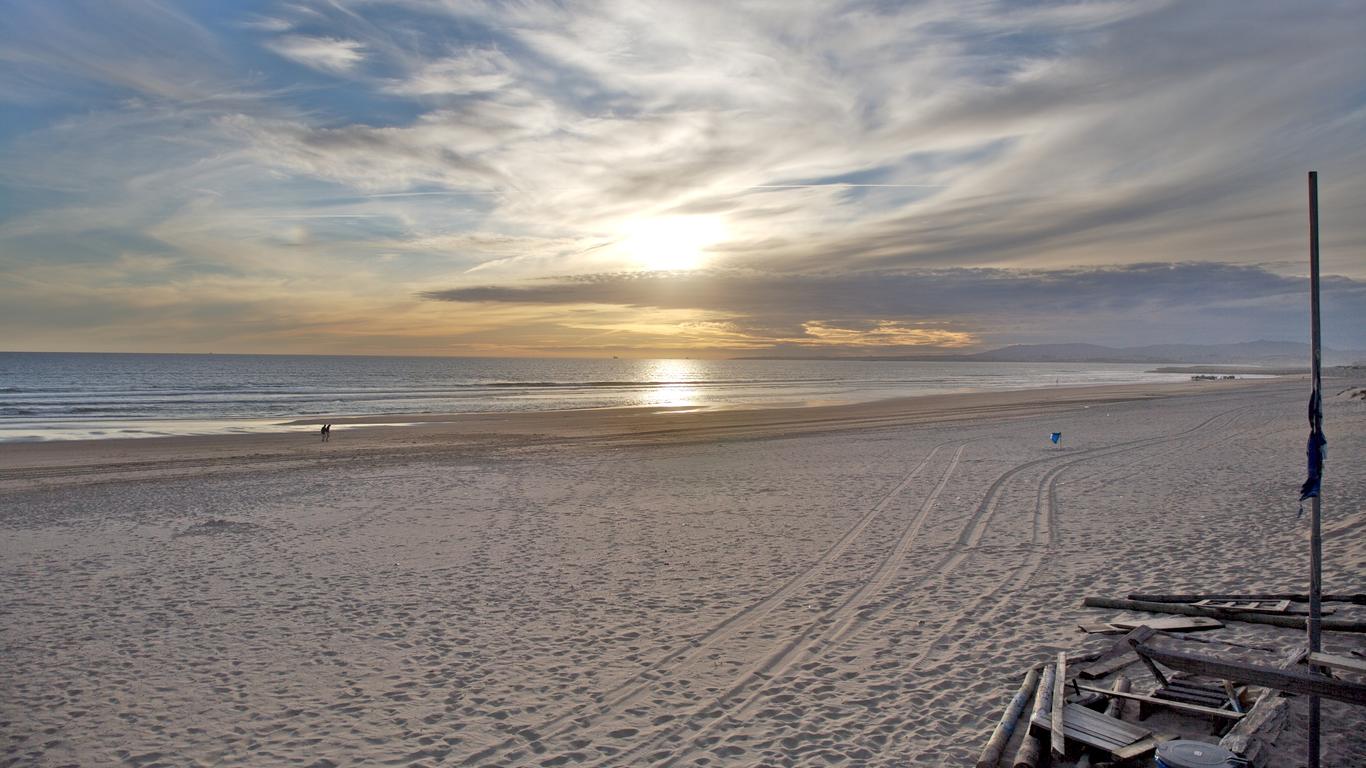 Hotels in Costa da Caparica Beach