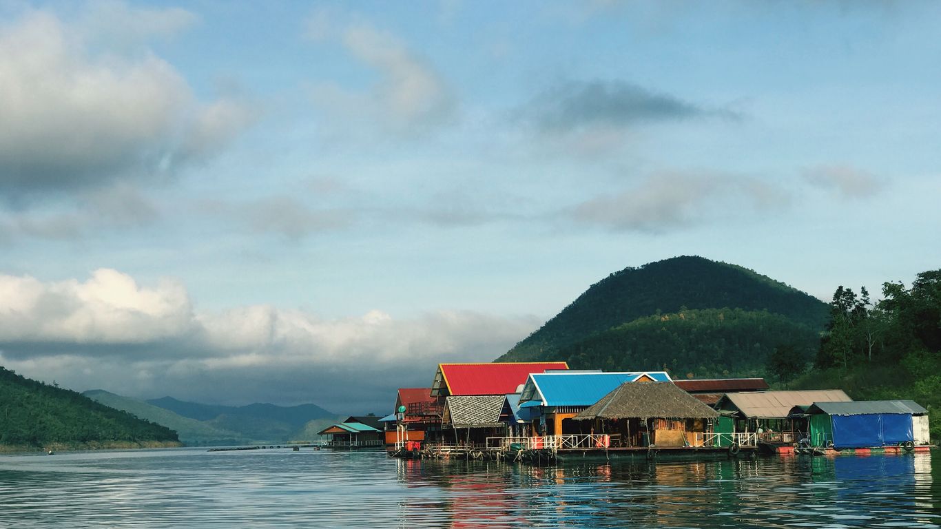 Hotels in Si Sawat