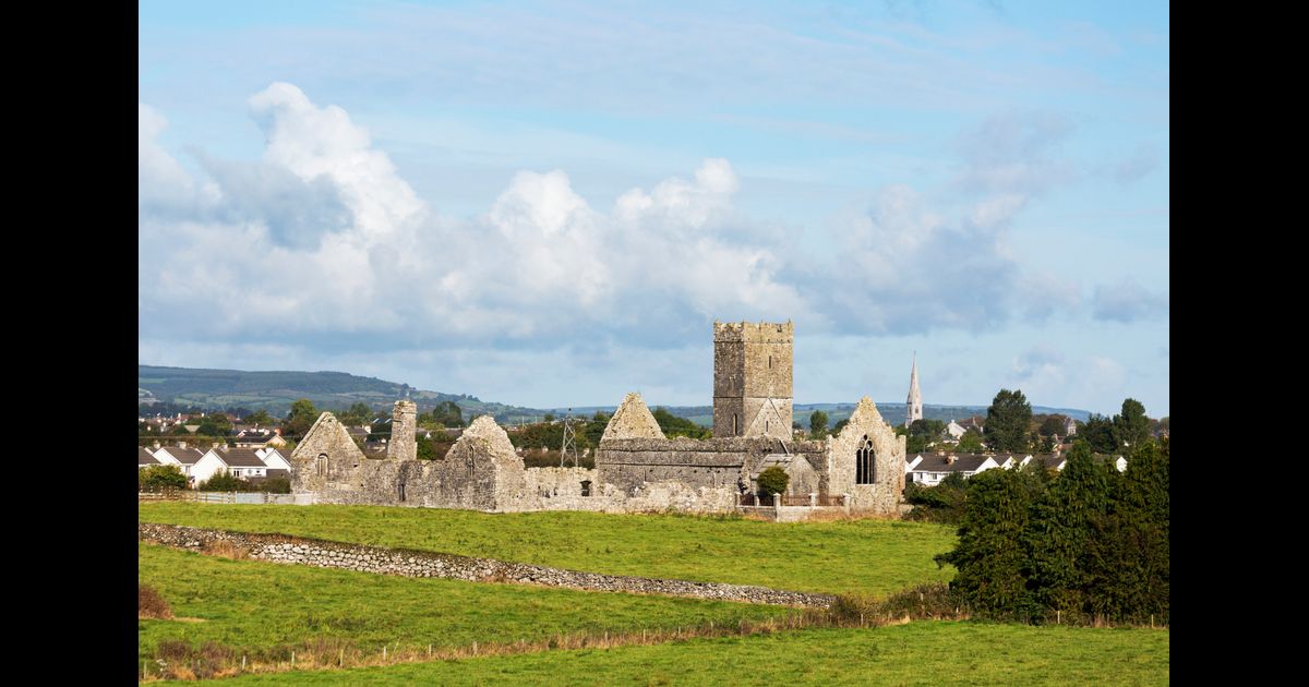 First Class Flights to Ireland from 10,445 KAYAK