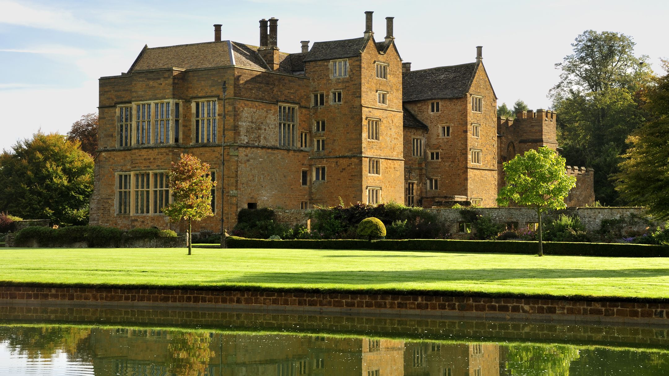 Car Hire in Banbury - Search for car rentals on KAYAK
