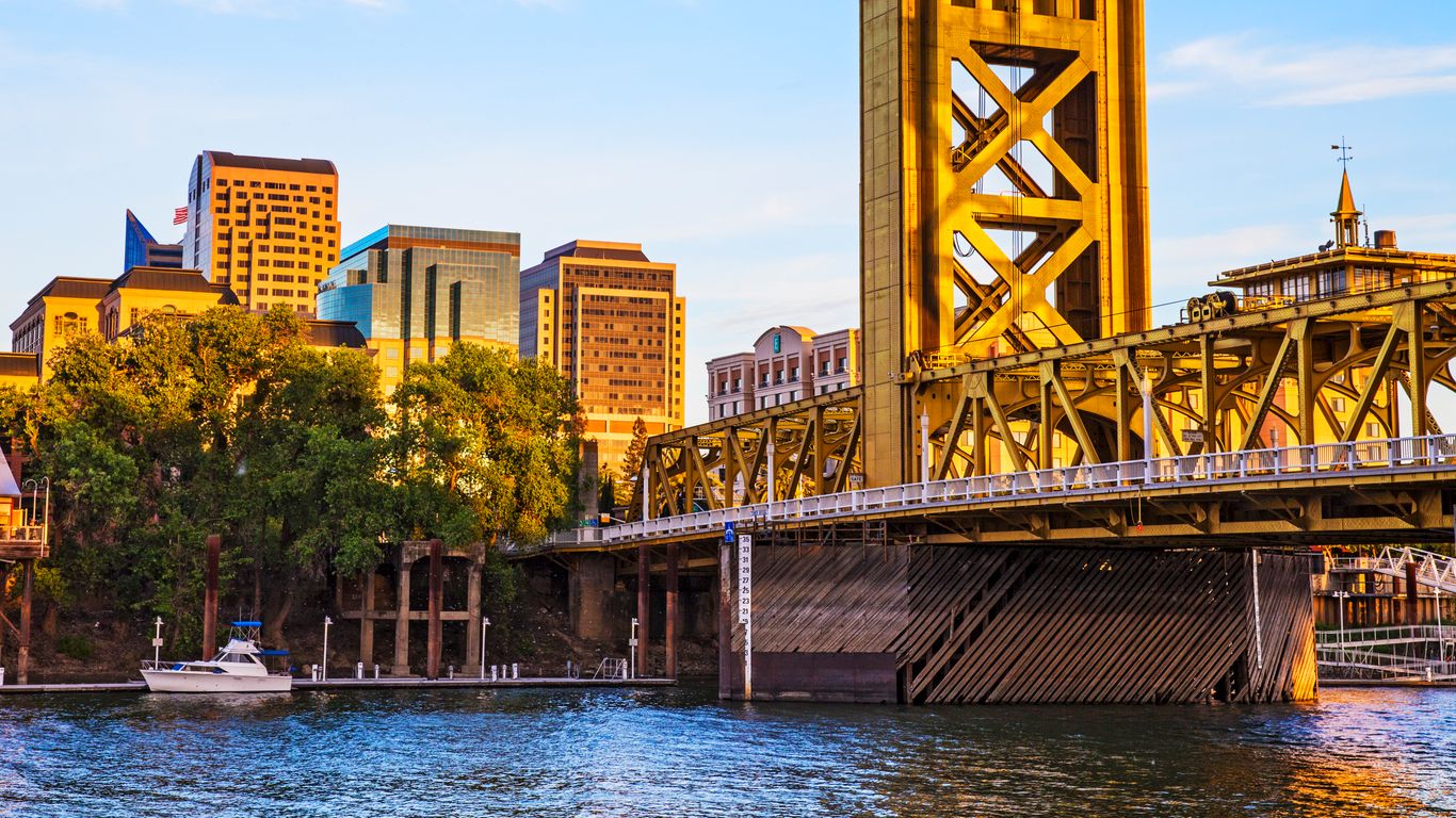 Flights to Sacramento Intl