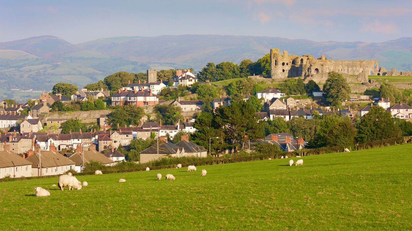 Hotels in Denbigh