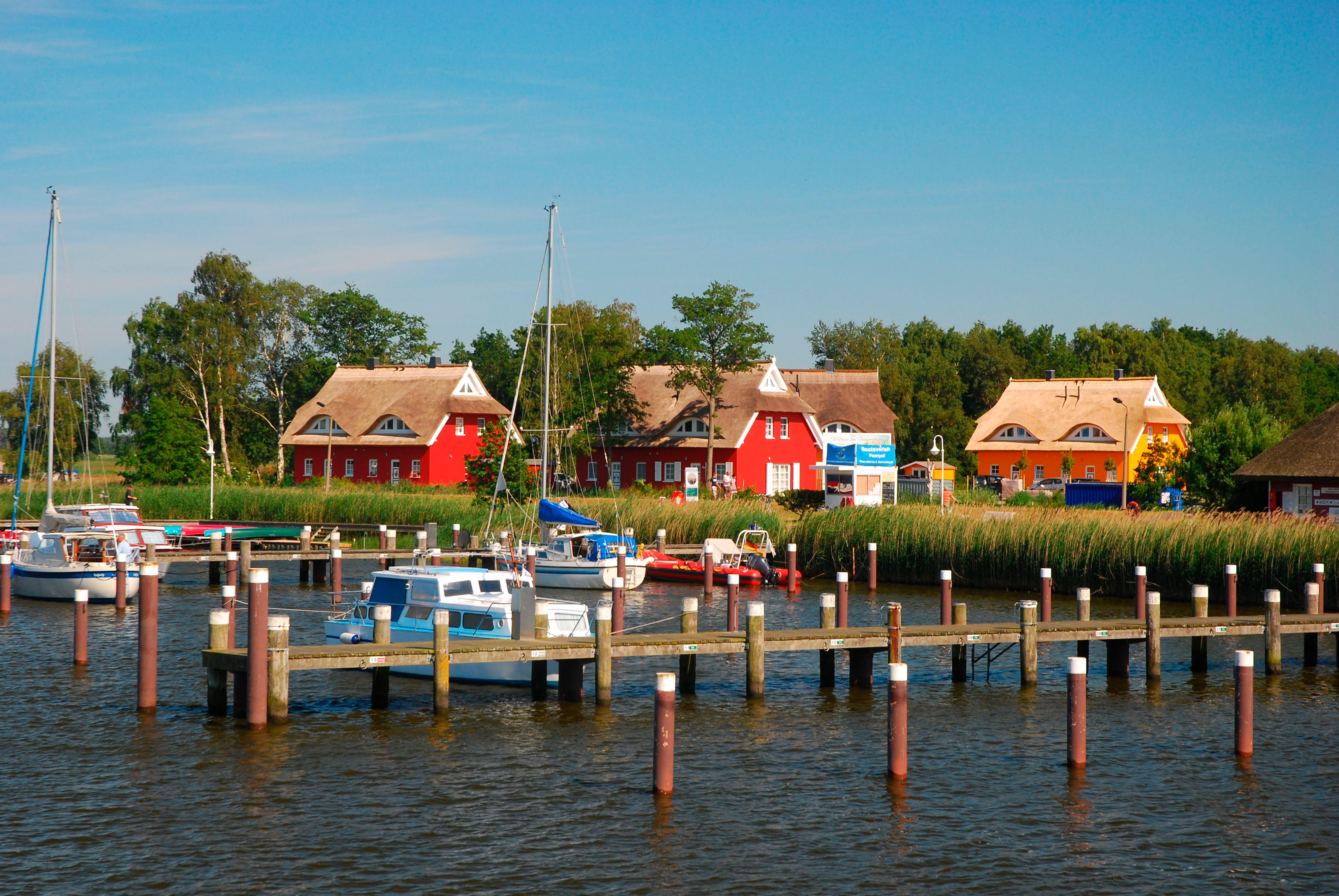 Sewa Mobil Fischland-Darß-Zingst - Telusuri Rental Mobil Di KAYAK