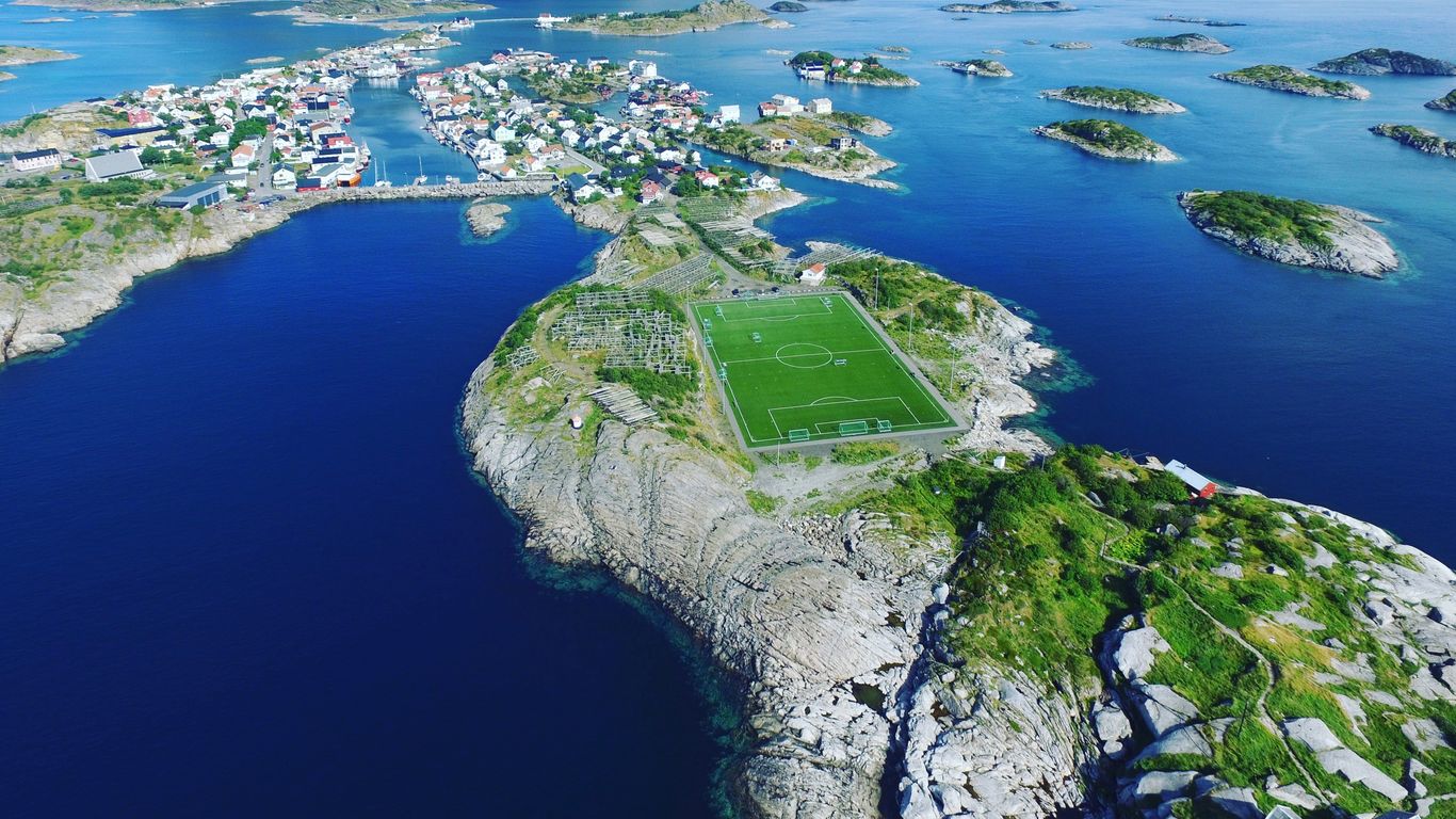 Hotels in Henningsvær