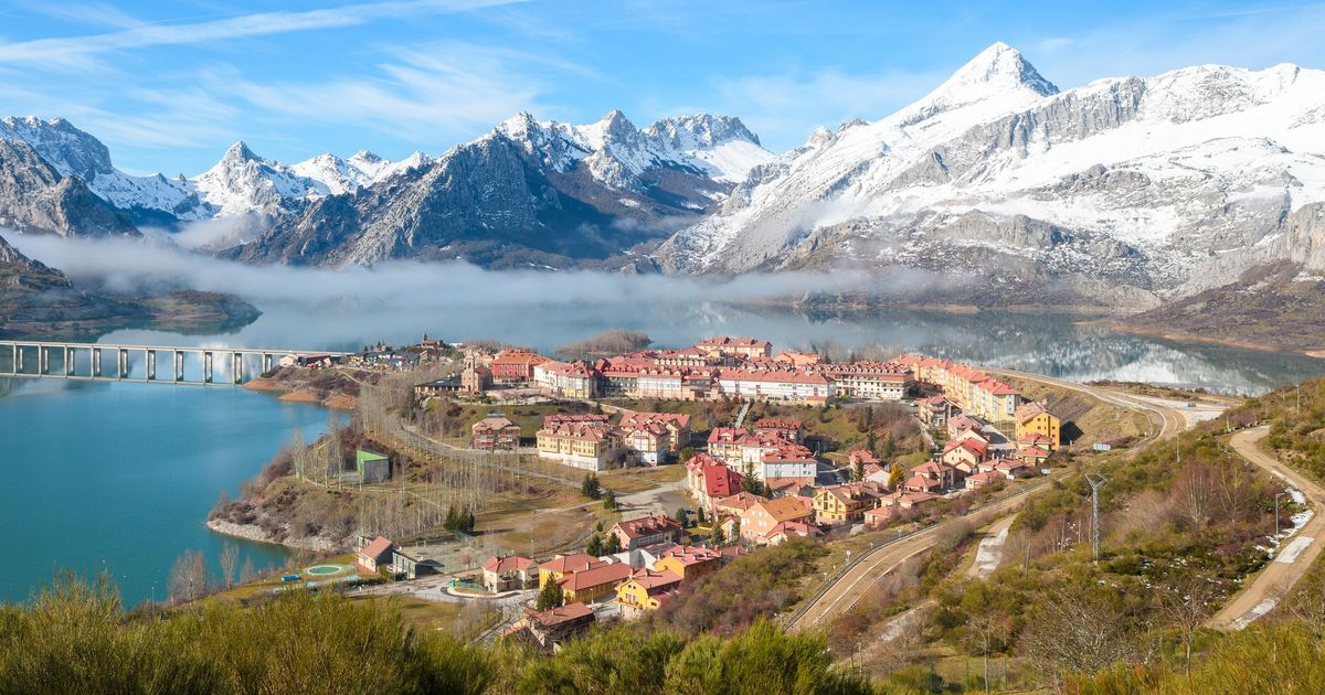 Hotels in Riaño from $121 - Find Cheap Hotels with momondo