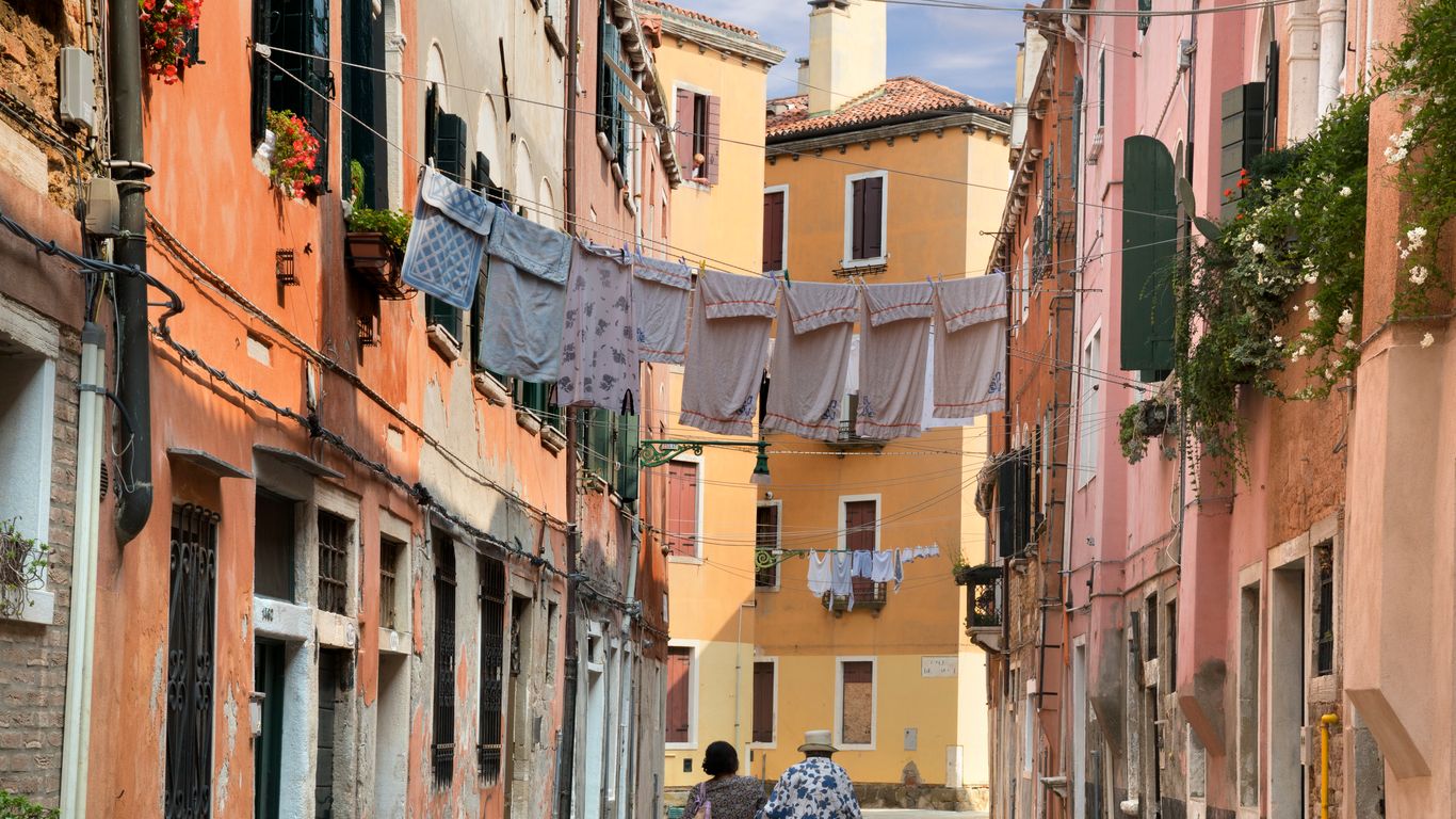 Flights to Veneto