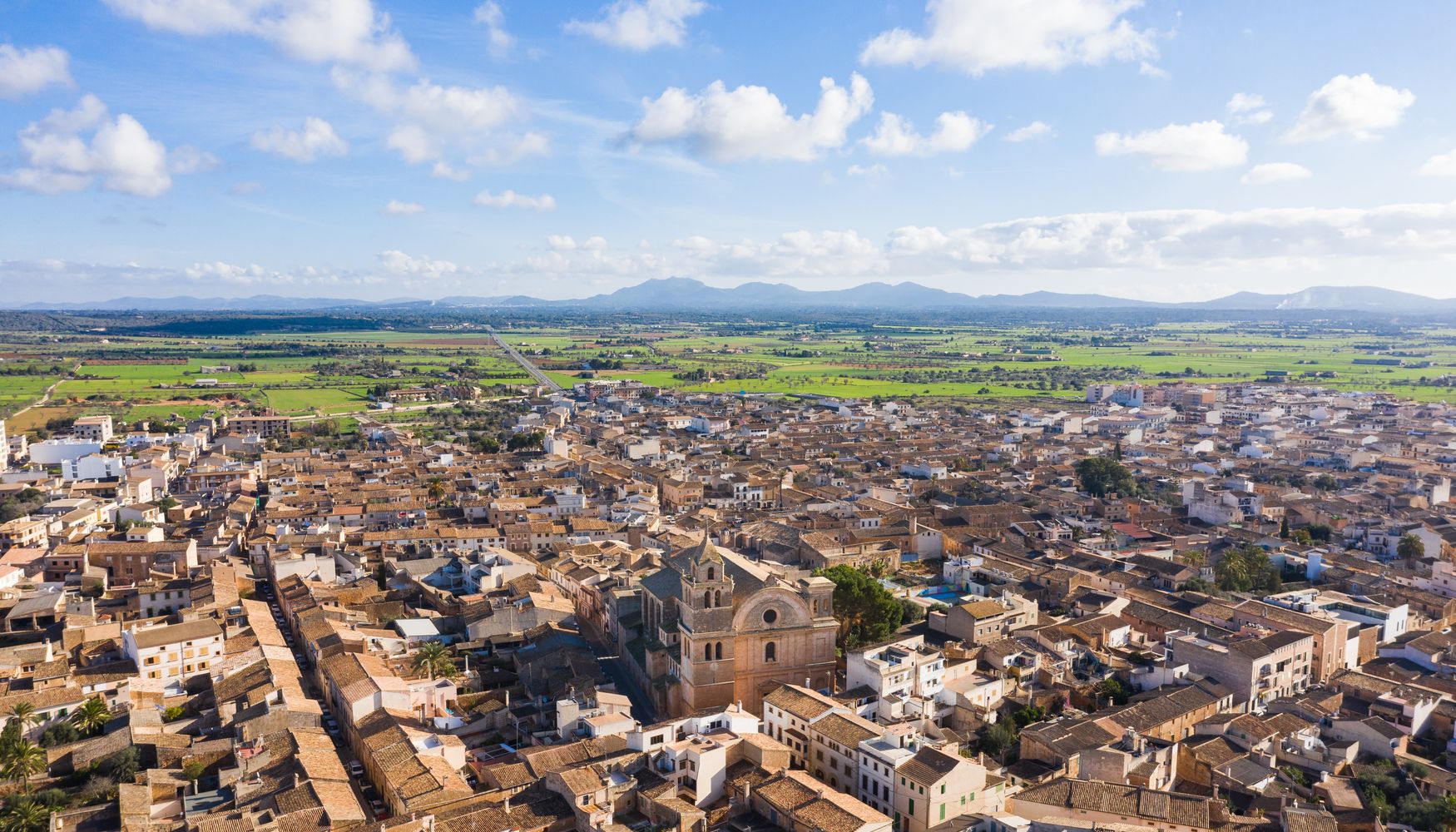 Campos Pauschalreisen ab 656 € Finde Flug und Hotel auf KAYAK