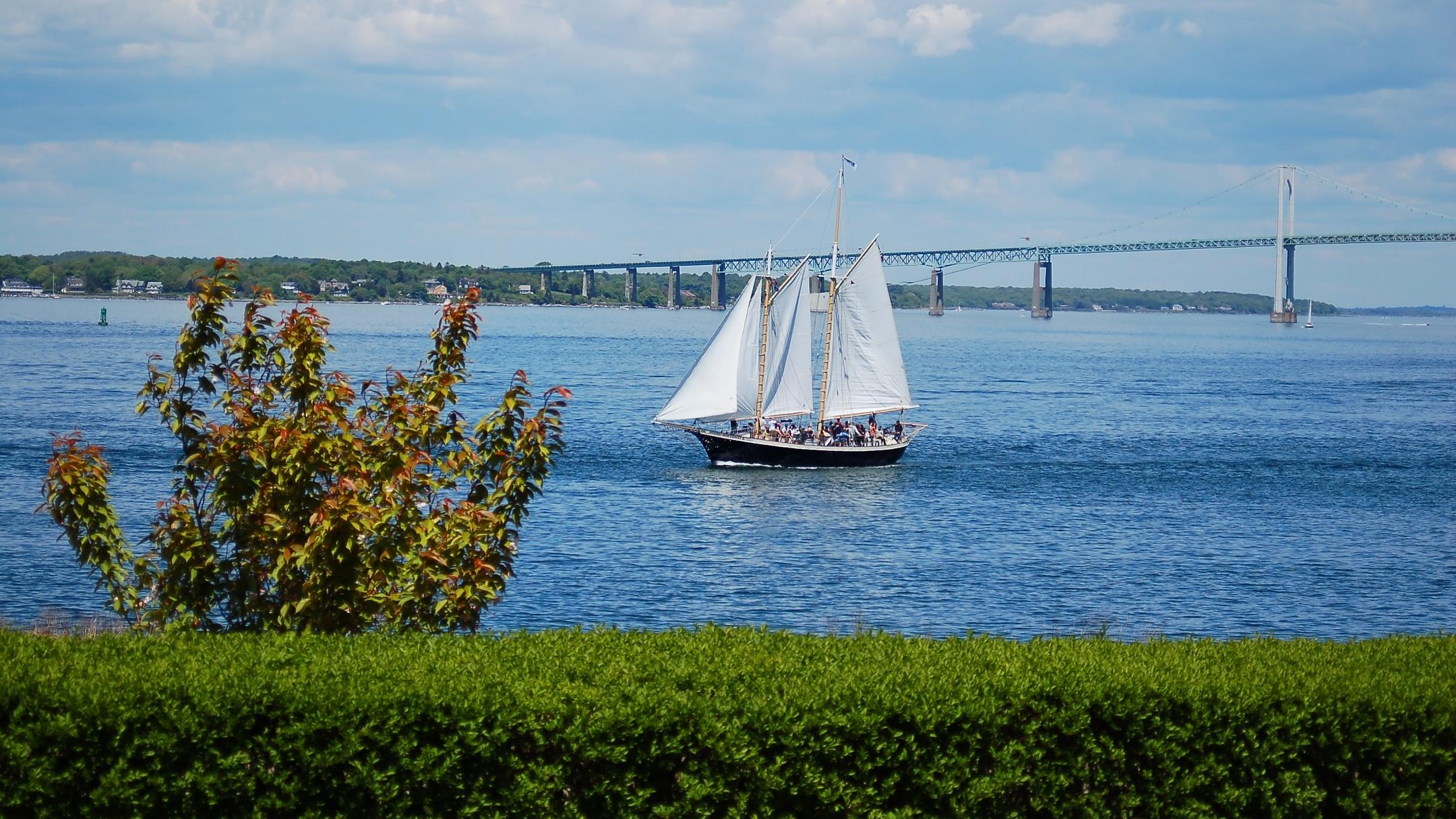 Flights to Rhode Island from 37 Priceline