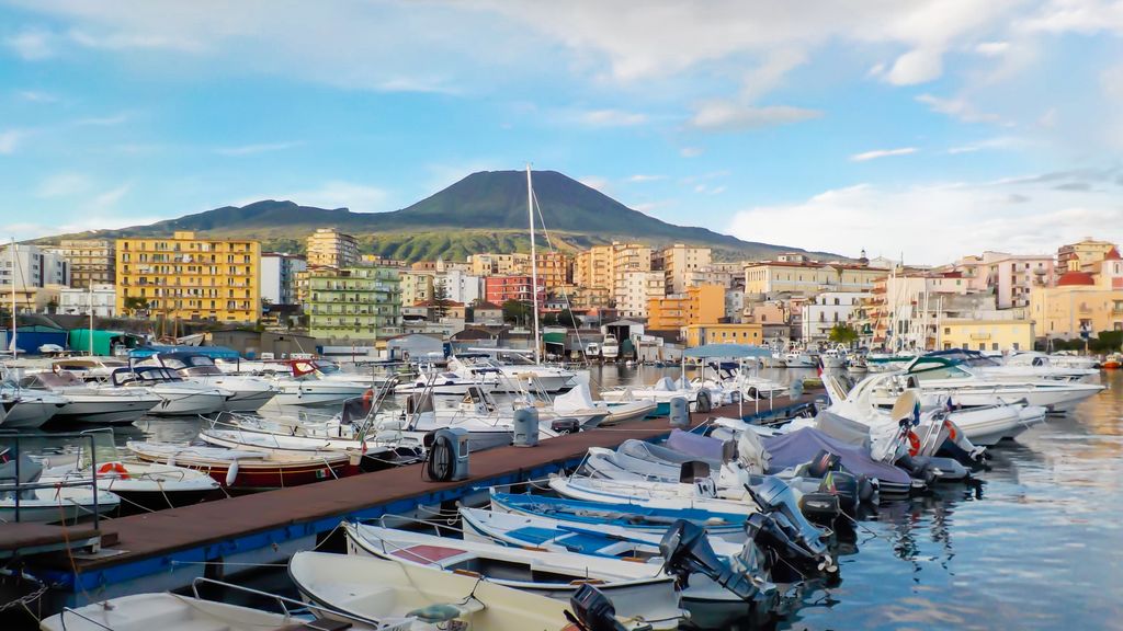 Günstige Hotels in Torre del Greco. Unterkünfte ab 37 €/Nacht KAYAK