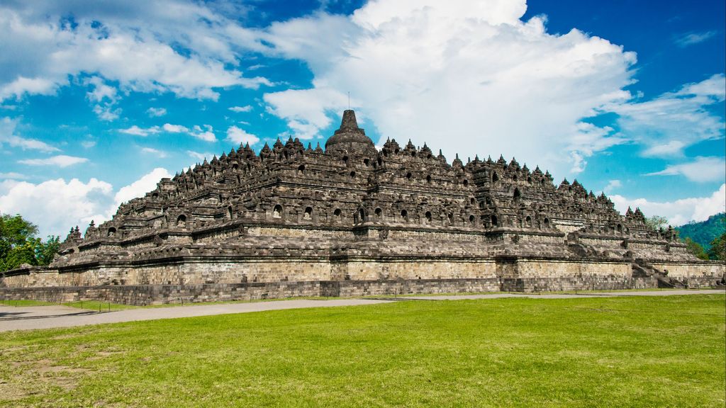 Central Java vacation packages | KAYAK