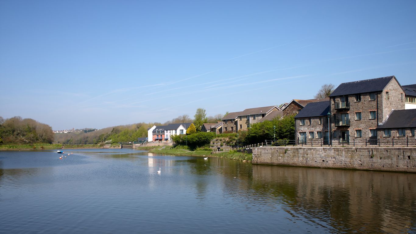 Hotels in Pembroke
