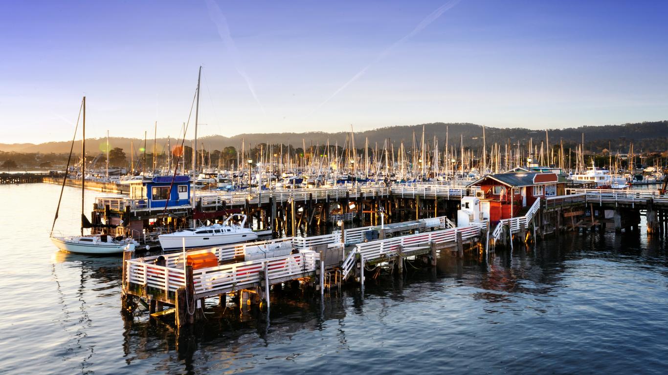 Super 8 by Wyndham Monterey Fisherman's Wharf Aquarium, Monterey – Updated  2024 Prices