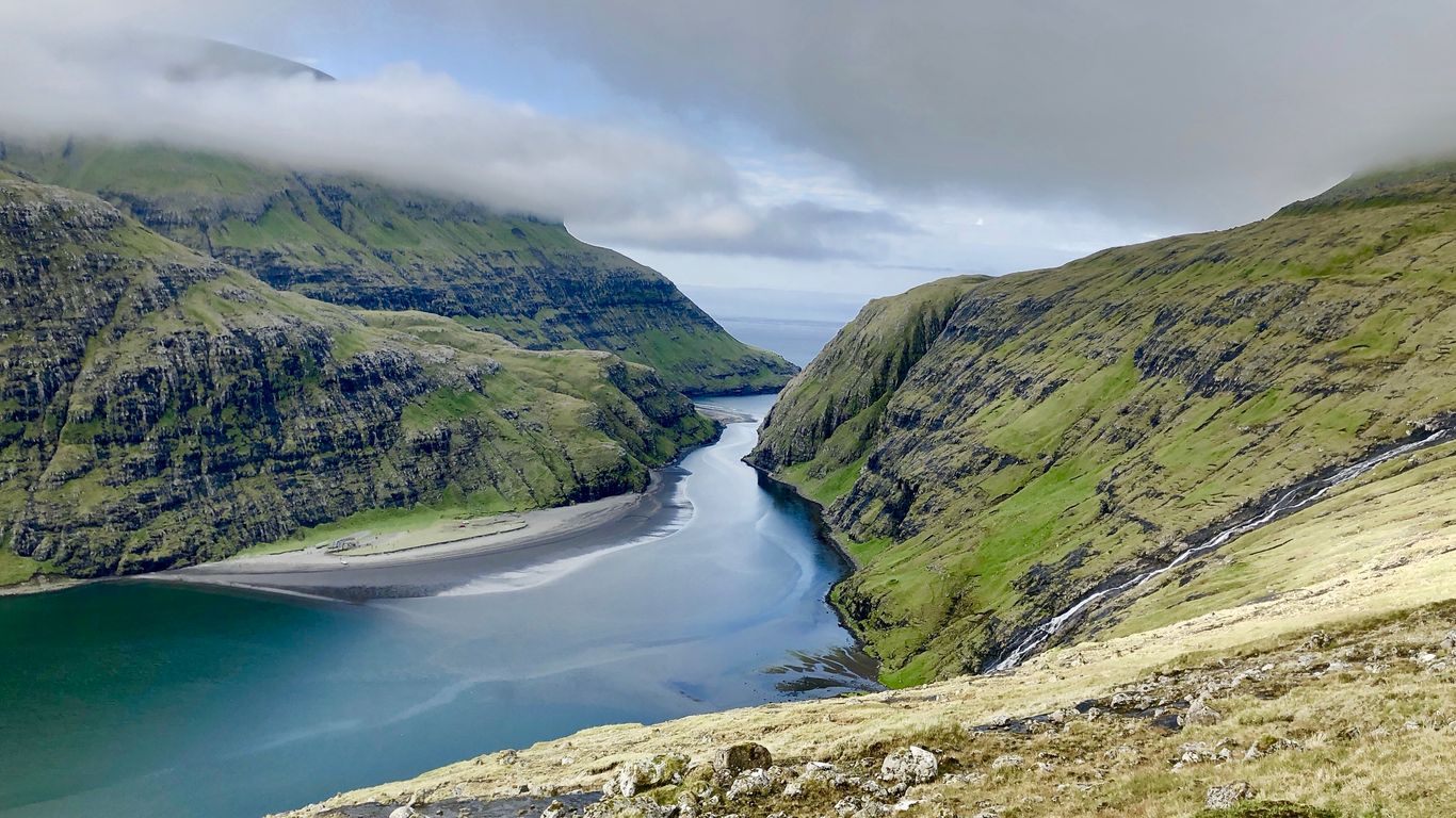 Flights to Ilhas Faroe
