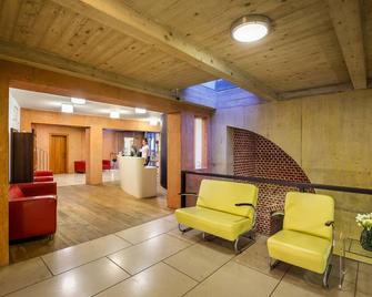 Bellevue Hotel Benesov - Benešov - Lobby